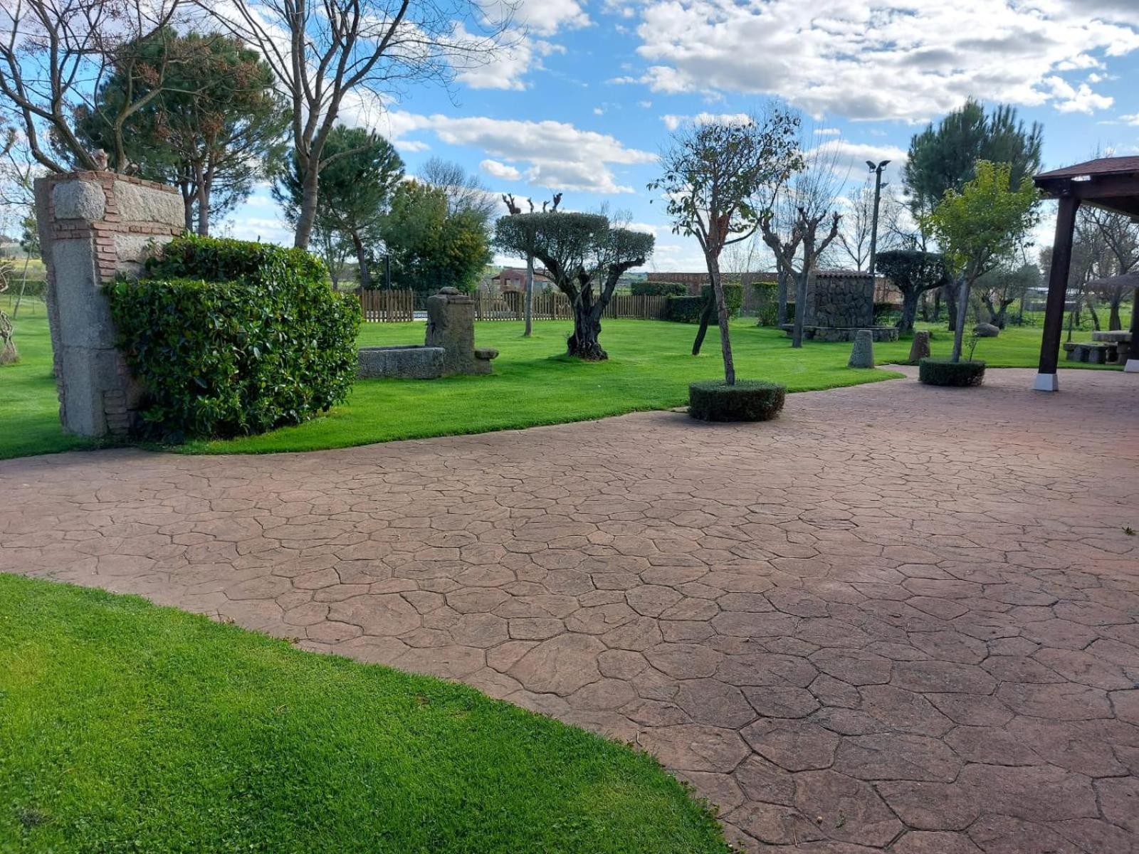 Villa Complejo Rural La Badia Lucillos Esterno foto